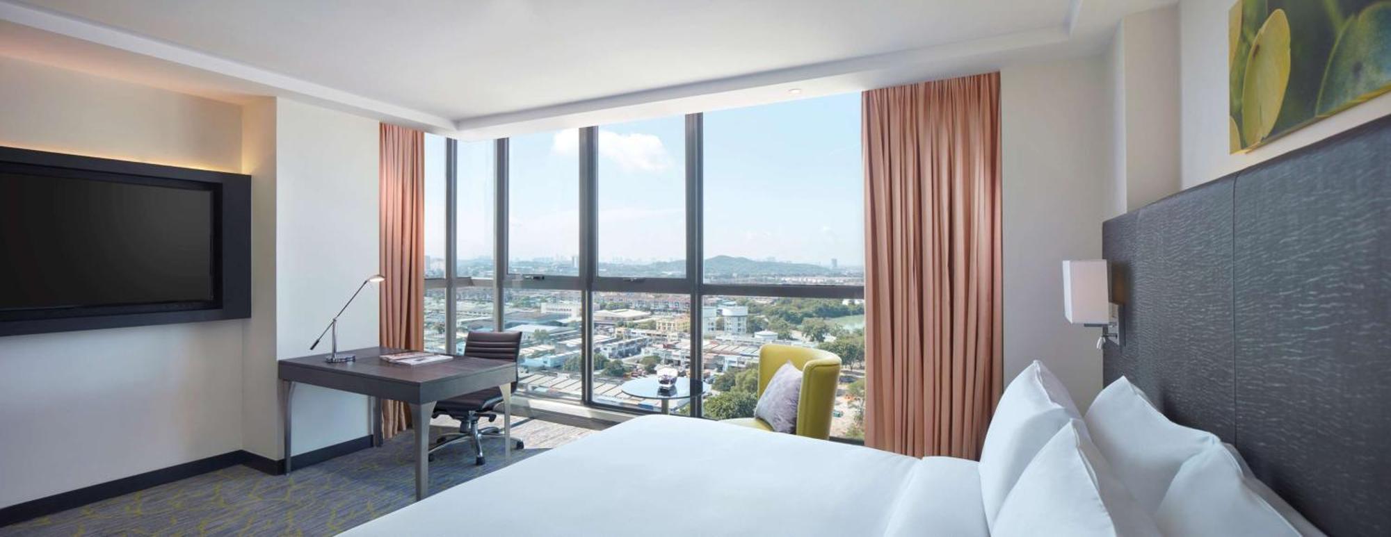 Hilton Garden Inn Пухонг Екстериор снимка