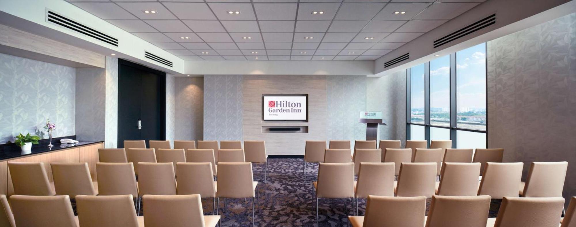 Hilton Garden Inn Пухонг Екстериор снимка